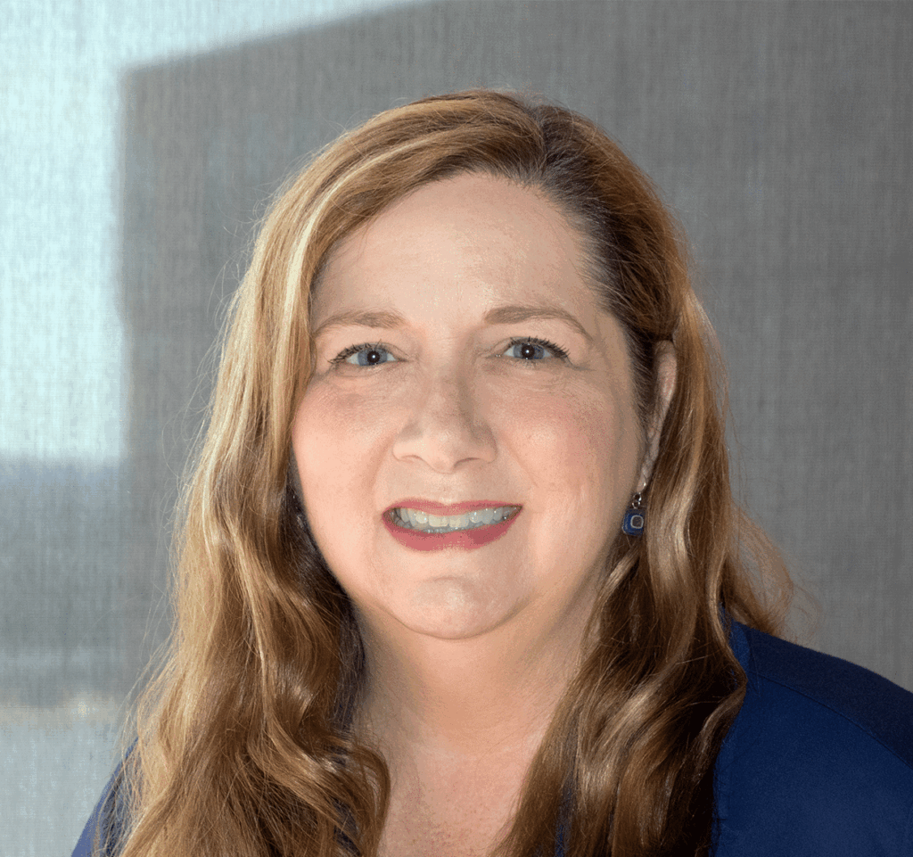 Sharon Reus headshot